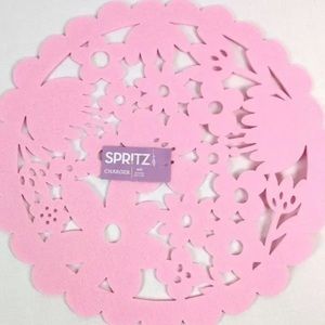 NEW Spritz Pink Floral Felt Charger Set of Four ✨